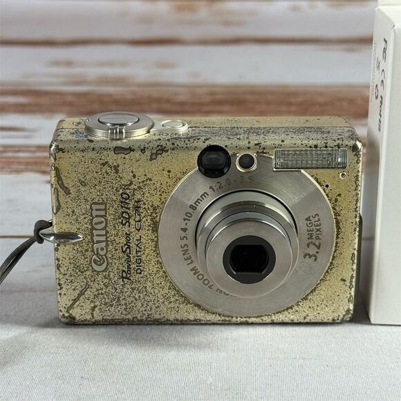 Canon PowerShot SD1100 IS Digital ELPH Camera Silver w/ Charger 8MP 3x Zoom - Picture 2 of 9